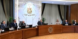 محطة مصر نيوز - «الوزراء» يُوافق على استمرار تطبيق نظام العمل عن بُعد يوم الأحد من كل أسبوع خلال مايو