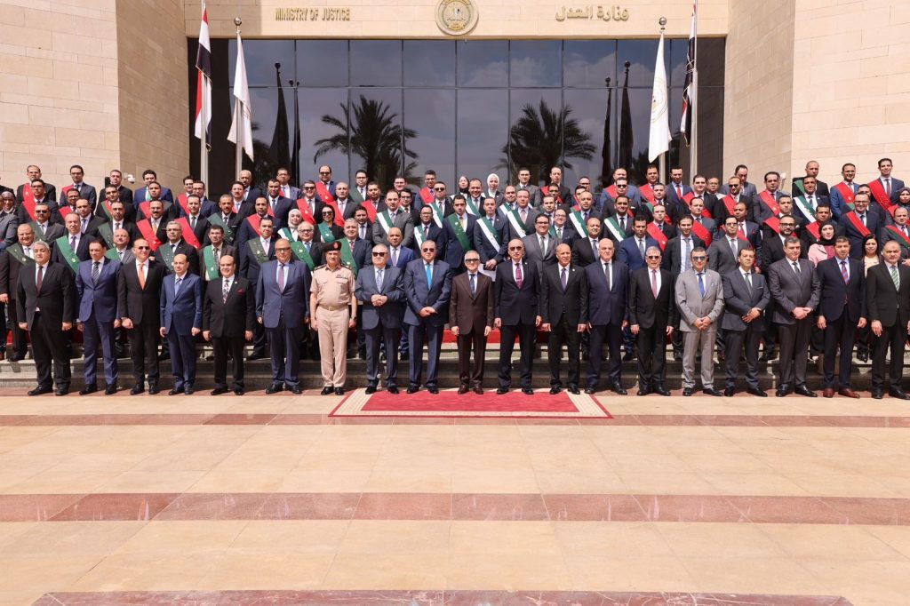 محطة مصر نيوز - وزير العدل يكرم أوائل القضاة في دورة الملكية الفكرية.. ويؤكد: نؤسس لعدالة تدعم الابتكار