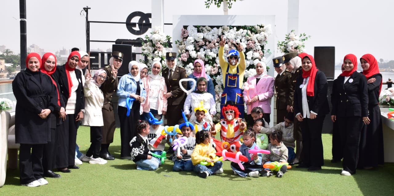 محطة مصر نيوز - القوات المُسلحة تشارك أطفال مصر الإحتفال بيوم اليتيم