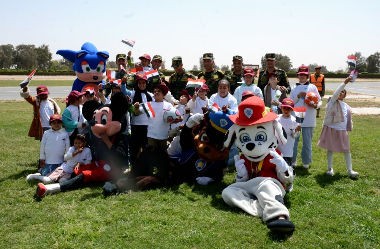 محطة مصر نيوز - الجيوش الميدانية والمناطق العسكرية تفتح أبوابها للاحتفال مع أطفال مصر بيوم اليتيم