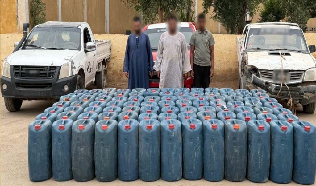 أخبار مصر والعالم لحظة بلحظة - ضبط تشكيل عصابي لتجميع وتهريب المواد البترولية بالسوق السوداء في أسوان