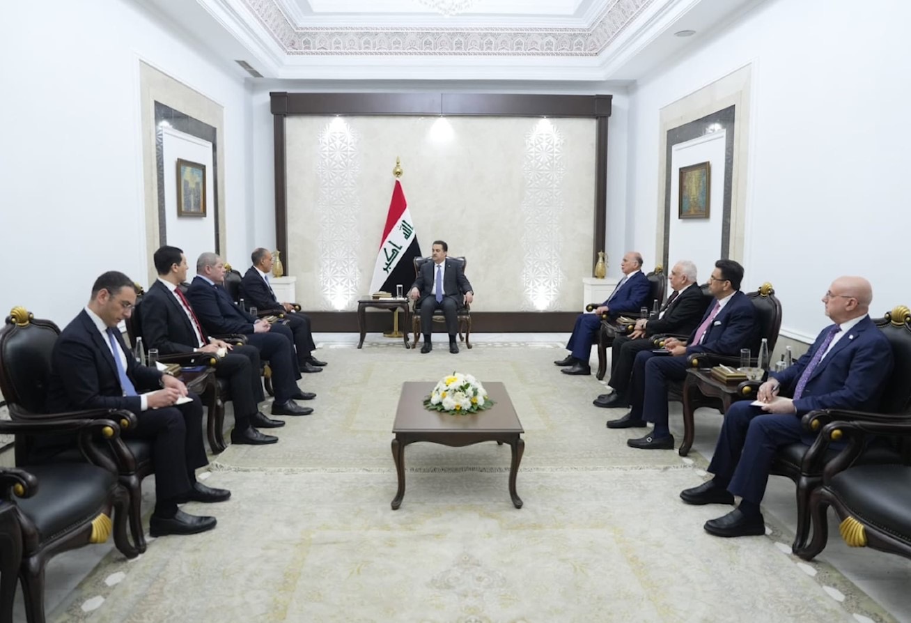 محطة مصر نيوز - الدكتور بدر عبد العاطي وزير الخارجية يلتقى رئيس وزراء جمهورية العراق