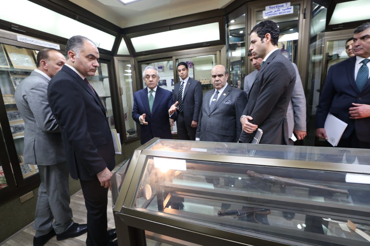 محطة مصر نيوز - وزير العدل يباشر مهامه من مركز الدراسات.. ويلتقي نادي مجلس الدولة