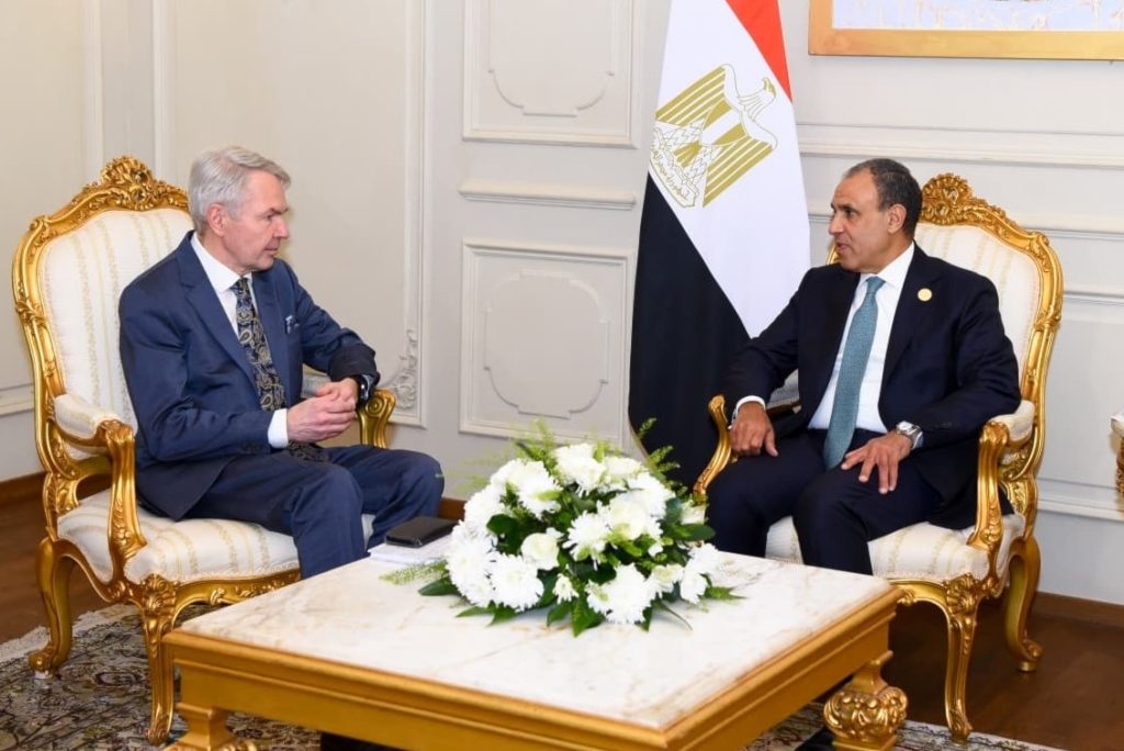 محطة مصر نيوز - وزير الخارجية يلتقي بالمبعوث الشخصي للسكرتير العام للأمم المتحدة للسودان لبحث تطورات الأزمة السودانية