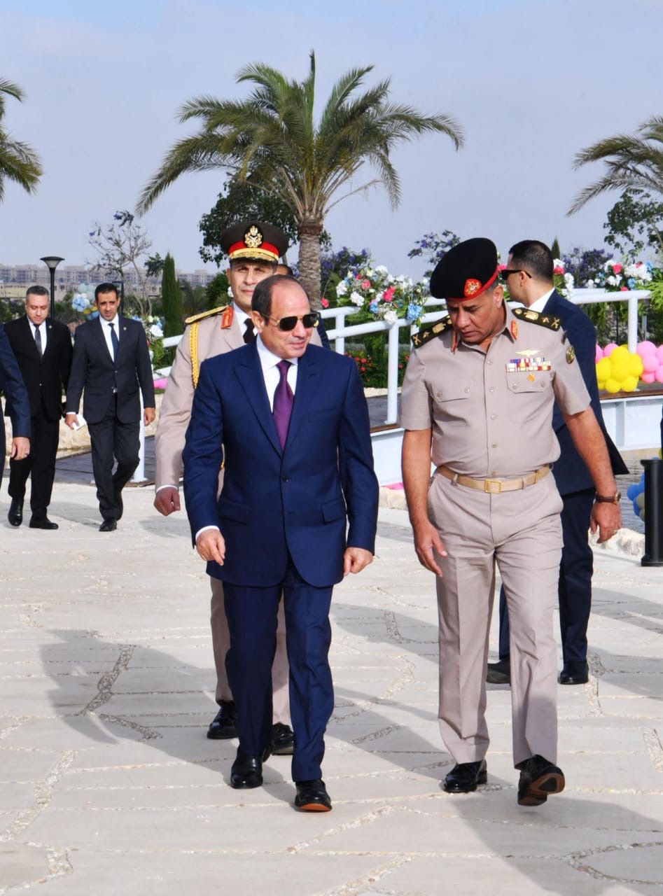 أخبار مصر والعالم لحظة بلحظة - الرئيس السيسي يؤدي صلاة عيد الأضحى بمسجد الرحمن الرحيم بالعاصمة الجديدة