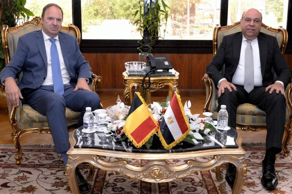 أخبار مصر والعالم لحظة بلحظة - وزير الطيران المدني يبحث مع سفير بلجيكا لدى مصر فرص تعزيز الربط الجوي بين البلدين