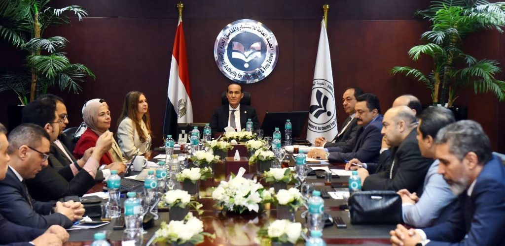 أخبار مصر والعالم لحظة بلحظة - الرئيس التنفيذي للهيئة العامة للاستثمار يتابع تطوير منظومة الأداء الاقتصادي ومستجدات خطط التطوير