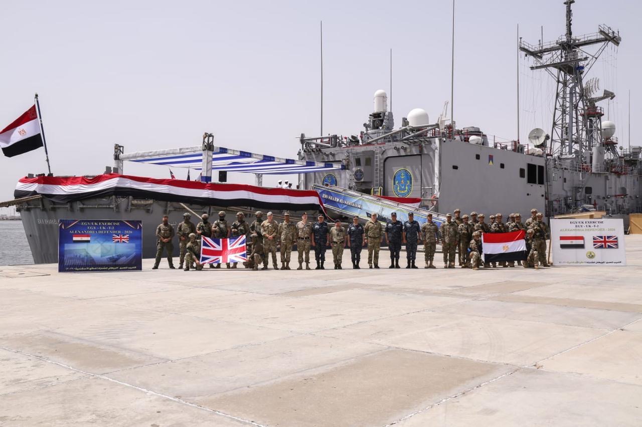 أخبار مصر والعالم لحظة بلحظة - القوات البحرية المصرية والبريطانية تنفذان التدريب البحري المشترك بقاعدة الإسكندرية البحرية