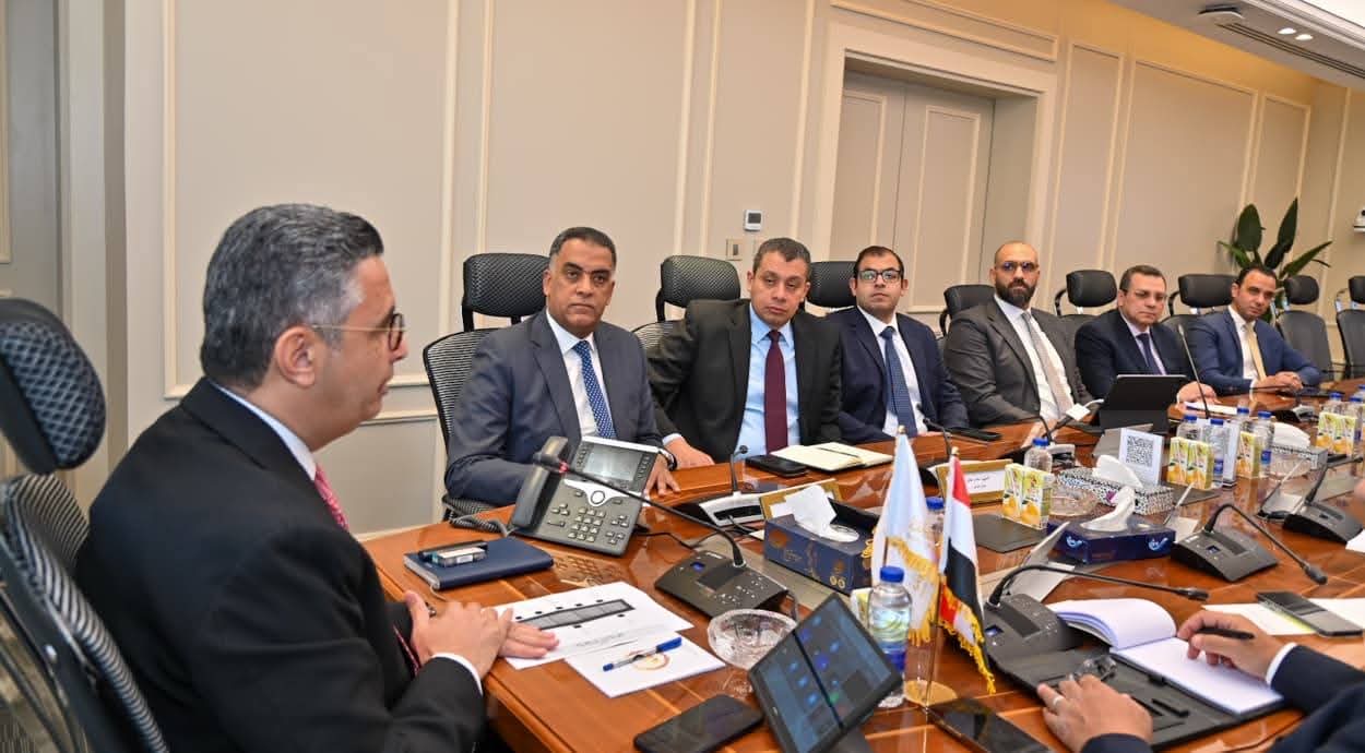 أخبار مصر والعالم لحظة بلحظة - وزير التموين يتابع منظومة كارت الخدمات الحكومية الموحد لتعزيز التحول الرقمي وتطوير الخدمات