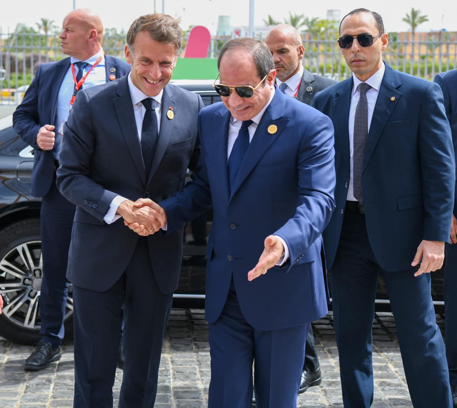 محطة مصر نيوز - الرئيس السيسي يستقبل الرئيس الفرنسي بمدينة برج العرب ويبحثان تعزيز الشراكة الاستراتيجية وتطورات الأوضاع الإقليمية