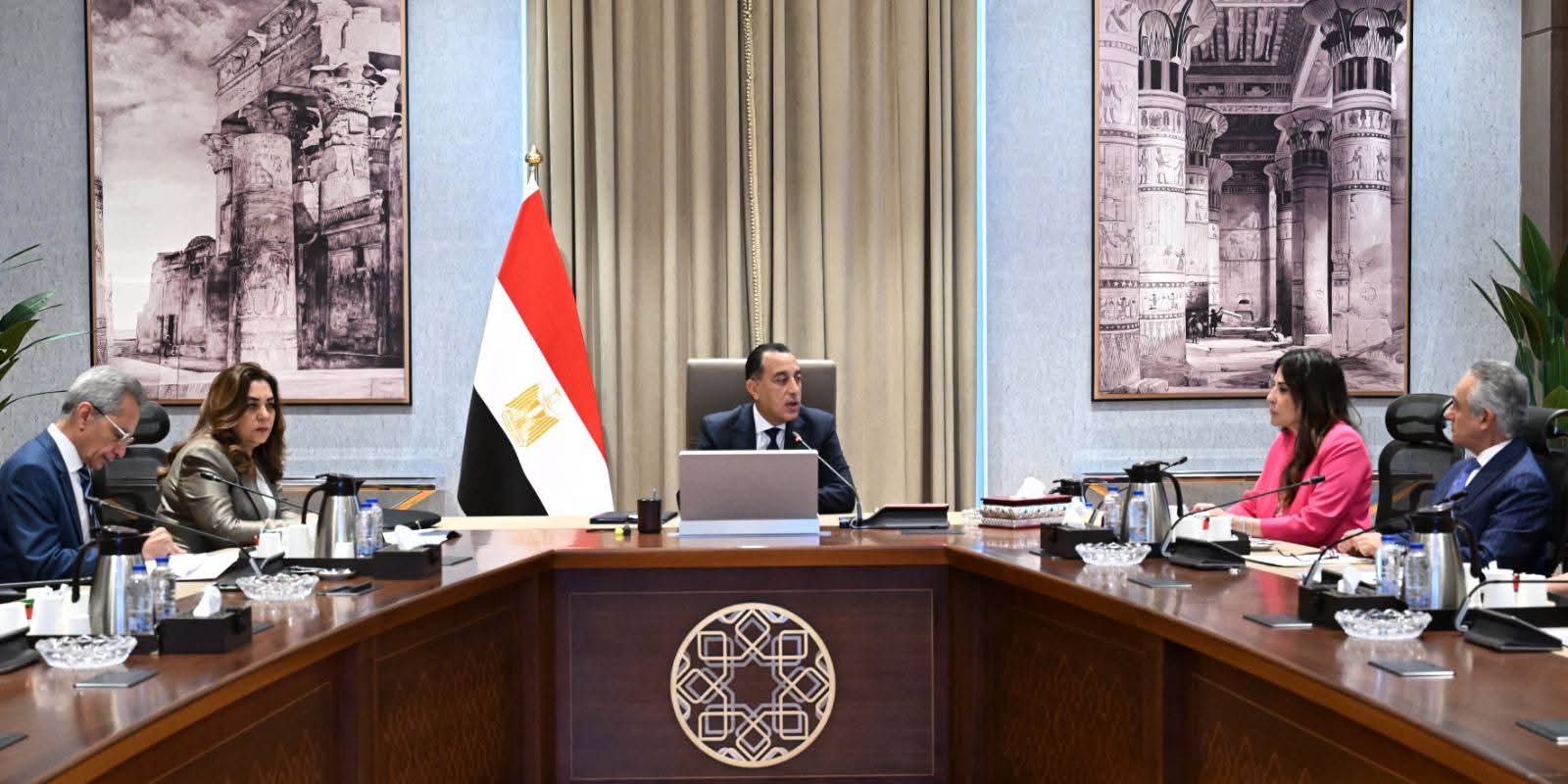 أخبار مصر والعالم لحظة بلحظة - مدبولي يتابع ملف التصالح على مخالفات البناء ويؤكد: تبسيط الإجراءات دون تعقيد وإغلاق الملف نهائيًا