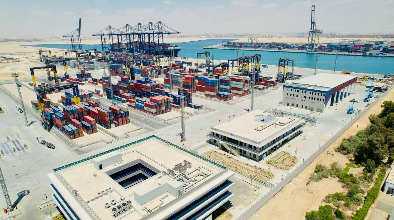 أخبار مصر والعالم لحظة بلحظة - 11.1 طفرة غير مسبوقة بالموانئ المصرية .. تدوال مليون حاوية و 17 ألف رحلة سفن خلال 2025