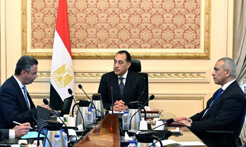 أخبار مصر والعالم لحظة بلحظة - مدبولي يتابع استعدادات التموين لاستقبال عيد الأضحى وتوفير السلع واللحوم بأسعار مناسبة