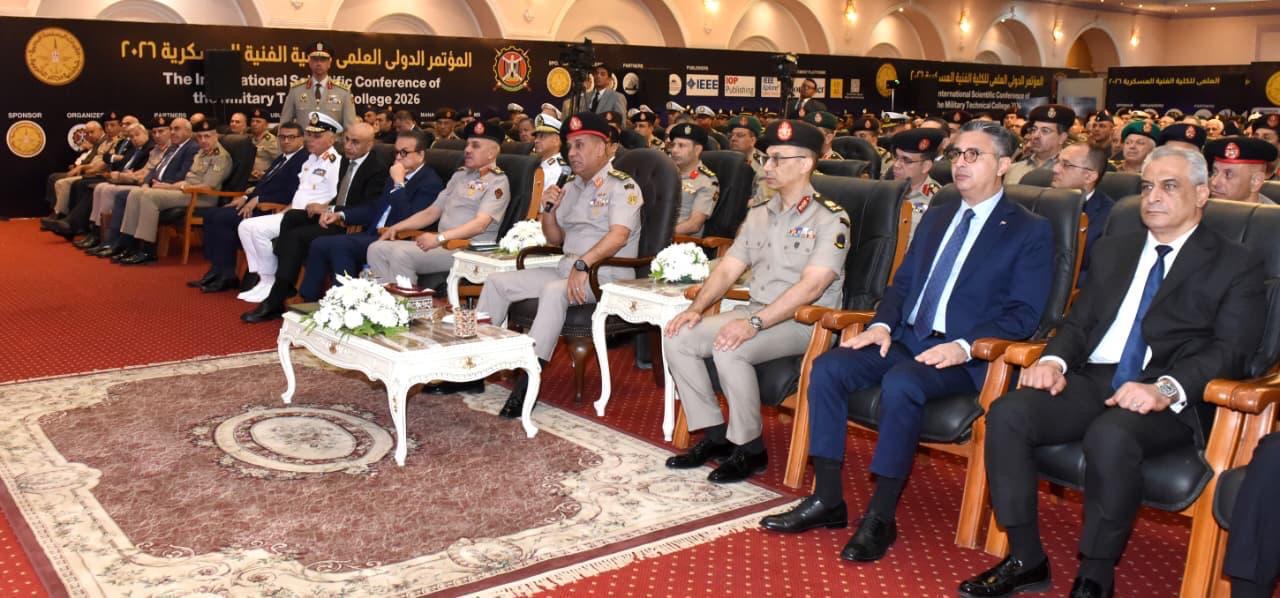 أخبار مصر والعالم لحظة بلحظة - وزير الدفاع والإنتاج الحربي يشهد افتتاح المؤتمر العلمي الدولي السنوي للكلية الفنية العسكرية