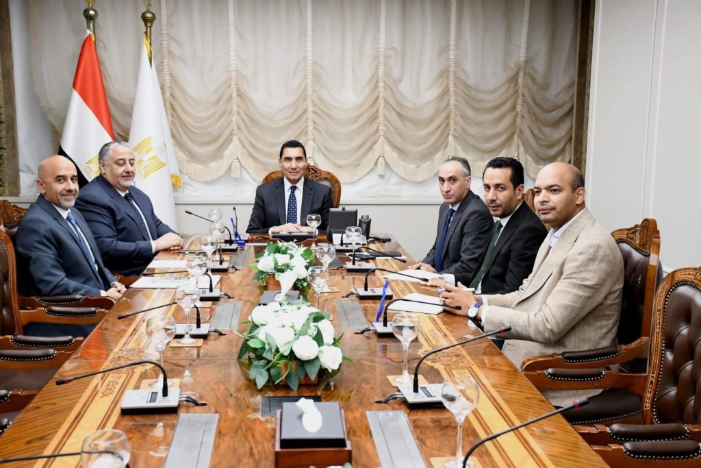 أخبار مصر والعالم لحظة بلحظة - وزير الشباب والرياضة يبحث شراكة استراتيجية مع شركة روابط الرياضية لدعم الأبطال