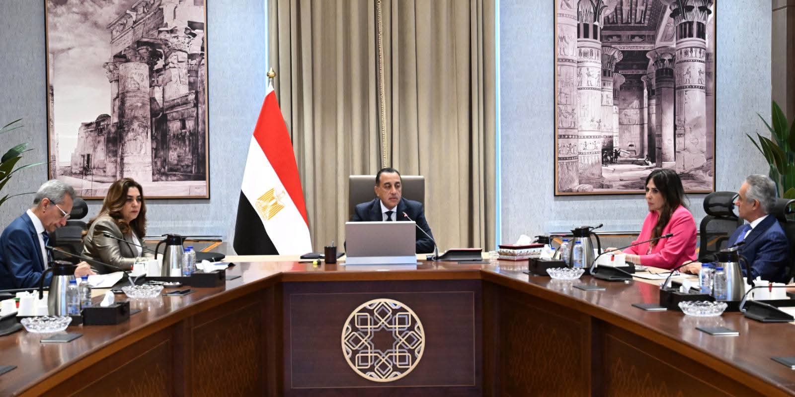 أخبار مصر والعالم لحظة بلحظة - مدبولي يتابع ملف التصالح على مخالفات البناء ويؤكد: تبسيط الإجراءات دون تعقيد وإغلاق الملف نهائيًا