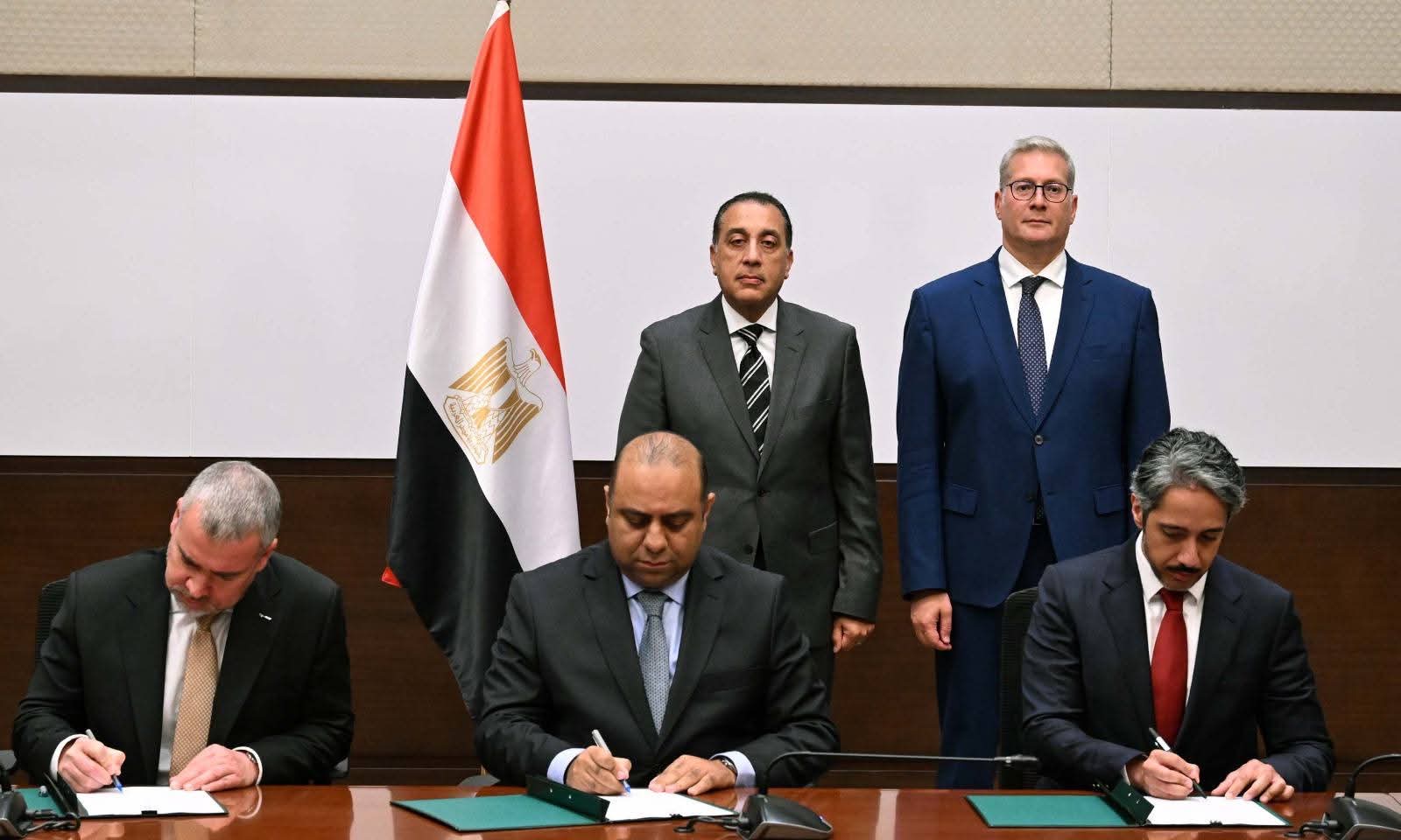 أخبار مصر والعالم لحظة بلحظة - مدبولي يشهد توقيع مذكرة تفاهم بين البترول وإكسون موبيل وقطر للطاقة لربط اكتشافات قبرص بالبنية التحتية المصرية