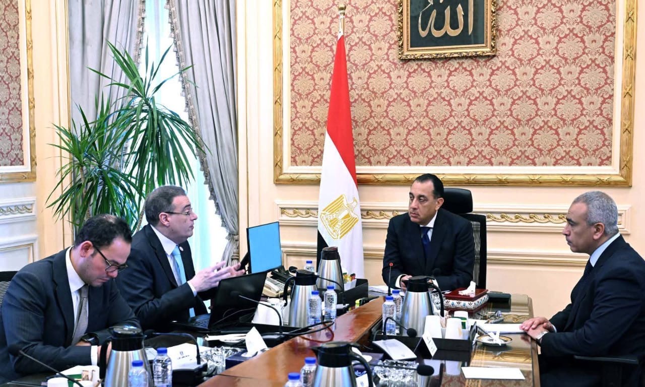 أخبار مصر والعالم لحظة بلحظة - مدبولي يتابع جهود الإصلاح الإداري وتطوير الأداء الحكومي مع رئيس التنظيم والإدارة