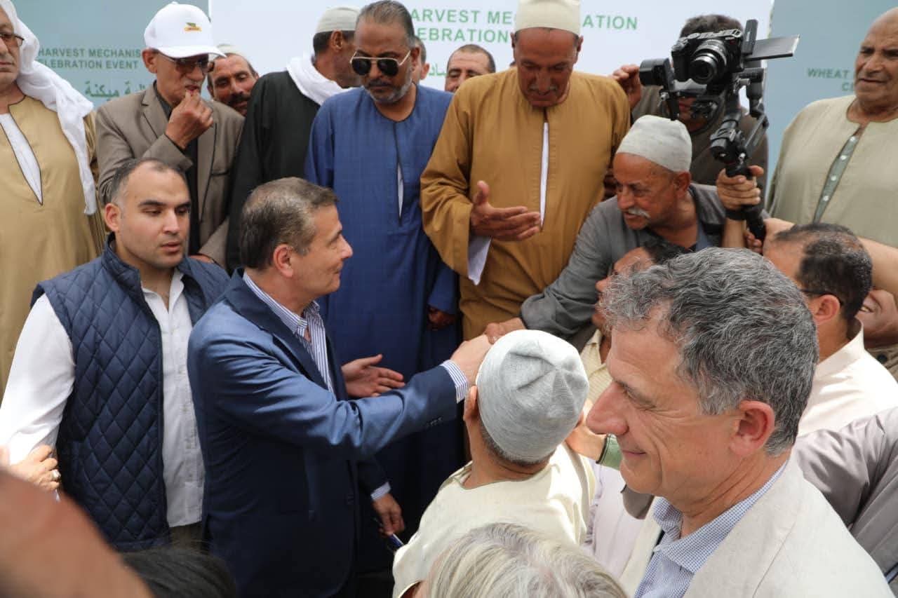 أخبار مصر والعالم لحظة بلحظة - وزير الزراعة ومحافظ البحيرة يشهدان احتفالية ميكنة حصاد القمح بالمحافظة بحضور سفيرة الاتحاد الأوروبي