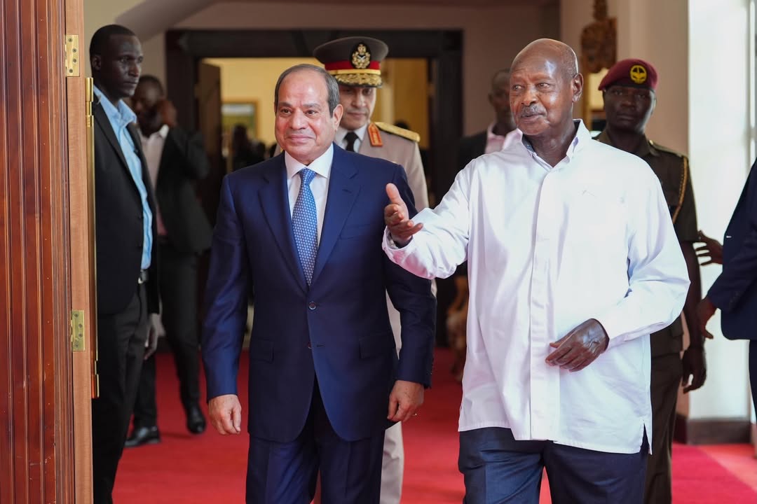 أخبار مصر والعالم لحظة بلحظة - الرئيس السيسي يلتقي بالرئيس الأوغندي بالقصر الرئاسي بمدينة عنتيبي