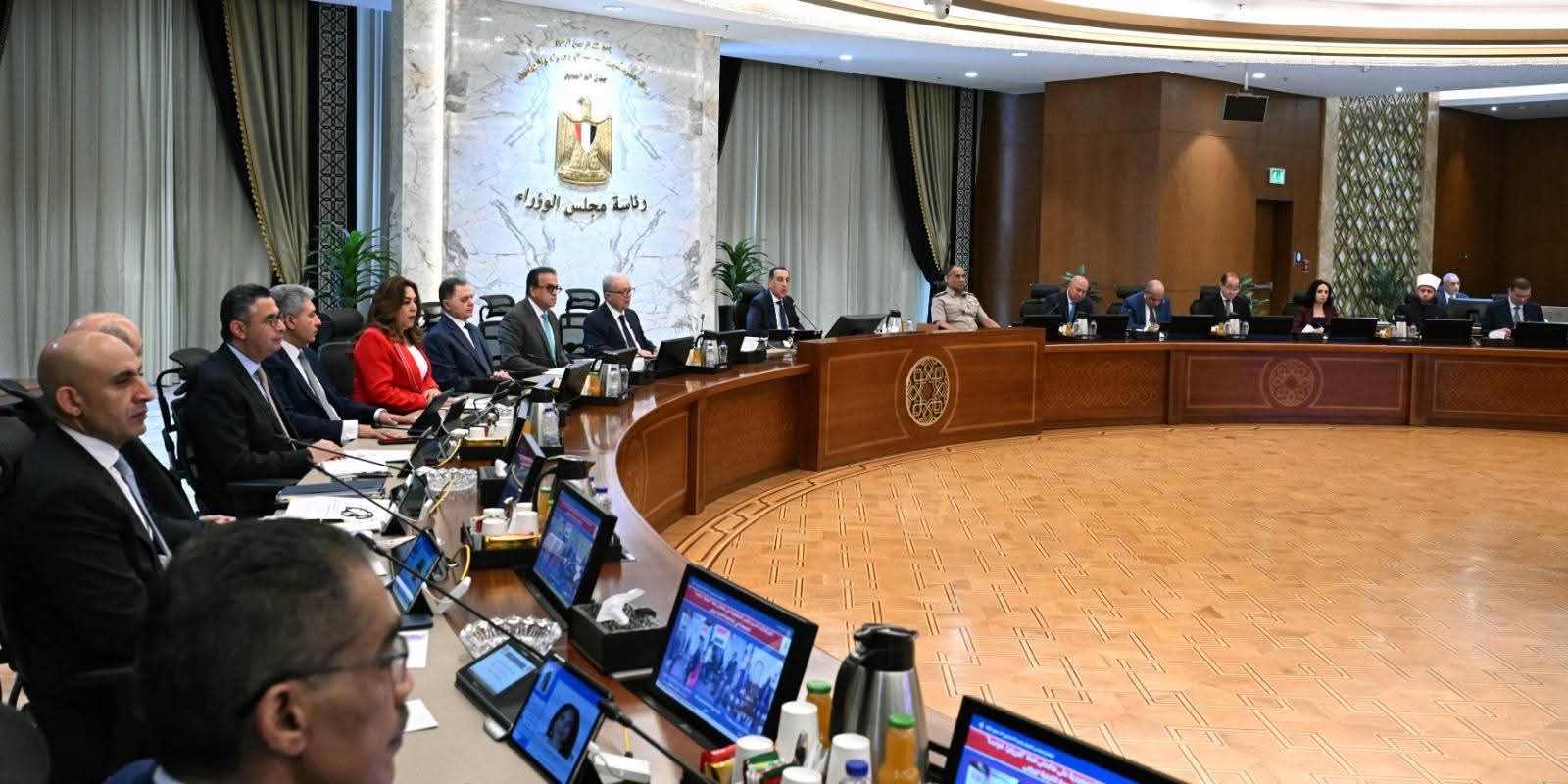 أخبار مصر والعالم لحظة بلحظة - مدبولي: طرح كميات كبيرة من اللحوم والسلع استعدادًا لعيد الأضحى.. وتكثيف الرقابة على الأسواق