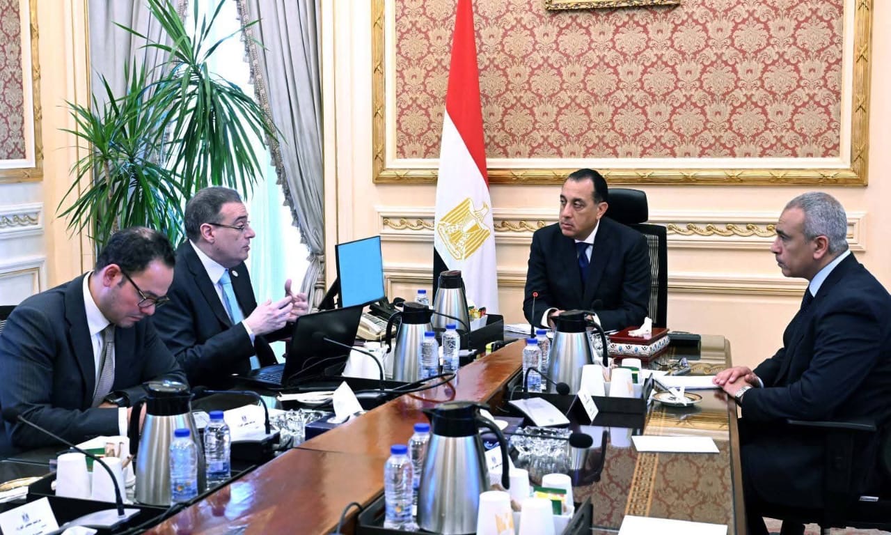 أخبار مصر والعالم لحظة بلحظة - مدبولي يتابع جهود الإصلاح الإداري وتطوير الأداء الحكومي مع رئيس التنظيم والإدارة
