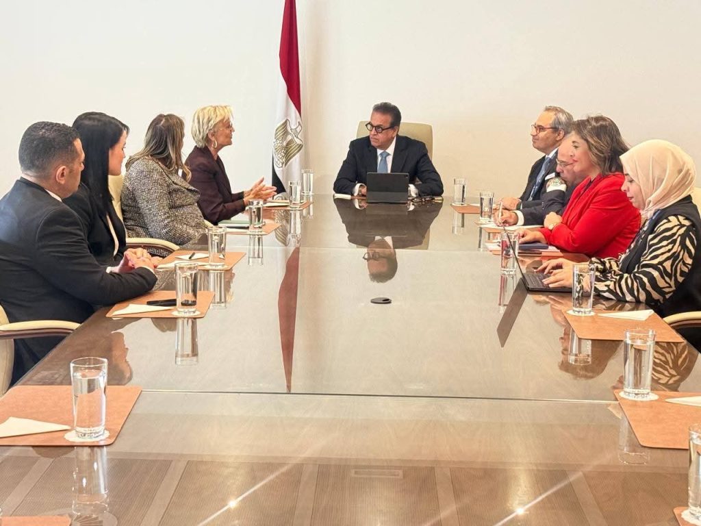 وزير الصحة يبحث مع نوفارتس وباير إطلاق مبادرة لتعزيز صحة القلب والكشف المبكر عن الأمراض غير السارية أخبار مصر والعالم لحظة بلحظة - وزير الصحة يبحث مع نوفارتس وباير إطلاق مبادرة لتعزيز صحة القلب والكشف المبكر عن الأمراض غير السارية