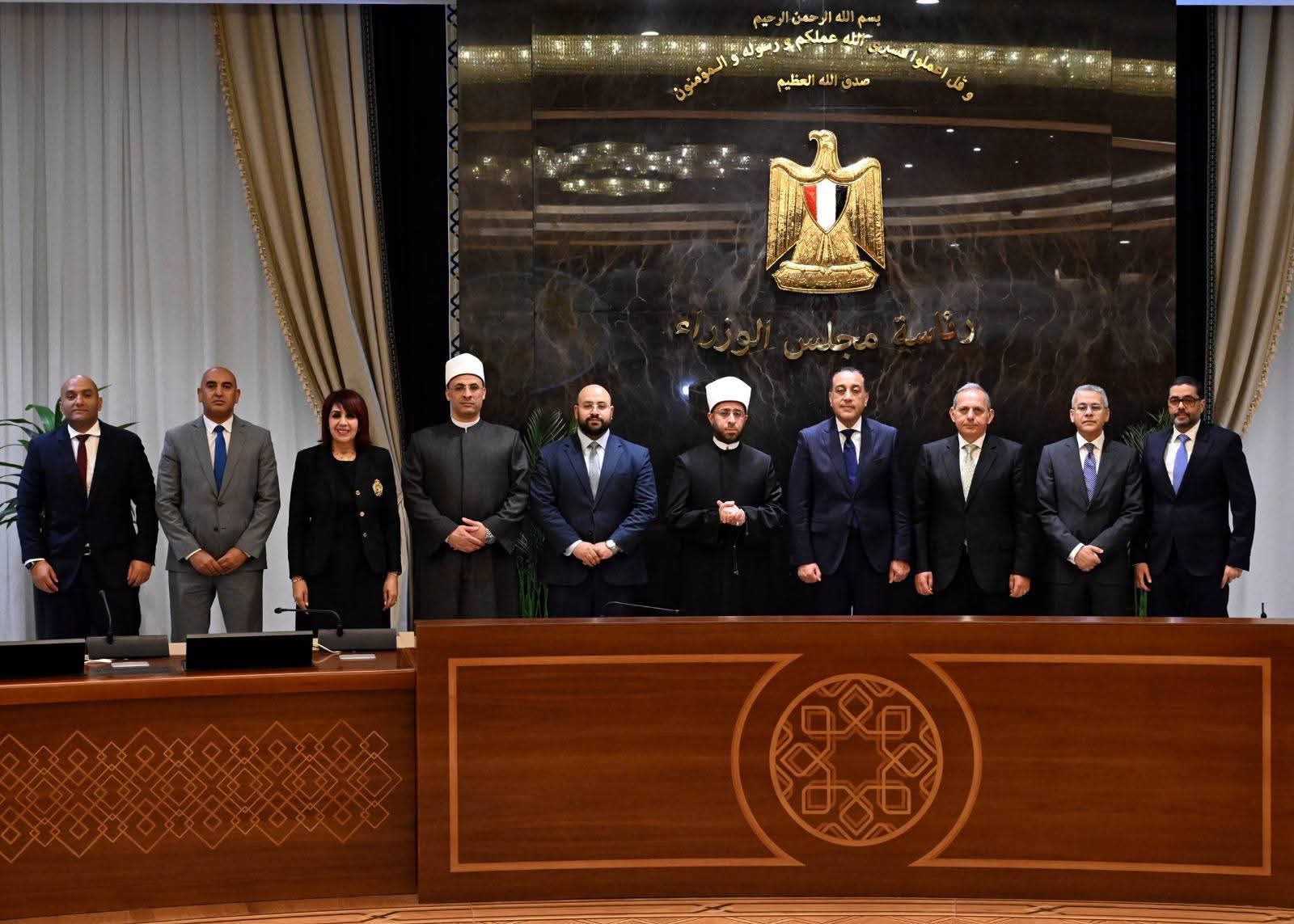 أخبار مصر والعالم لحظة بلحظة - مدبولي يشهد توقيع بروتوكولين لتقسيط صكوك الأضاحي بالتعاون مع بنك مصر والأهلي المصري