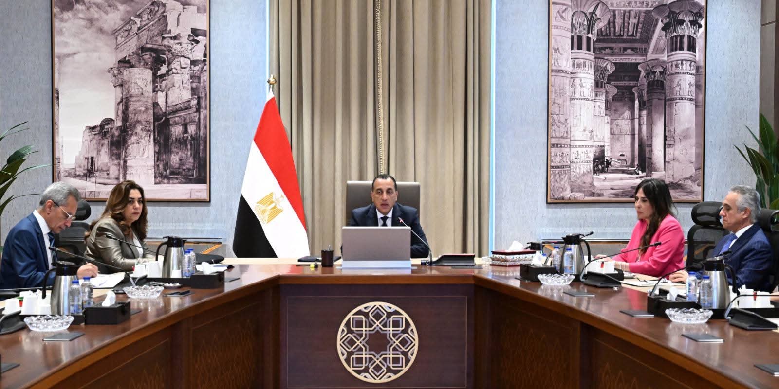 أخبار مصر والعالم لحظة بلحظة - مدبولي يتابع ملف التصالح على مخالفات البناء ويؤكد: تبسيط الإجراءات دون تعقيد وإغلاق الملف نهائيًا