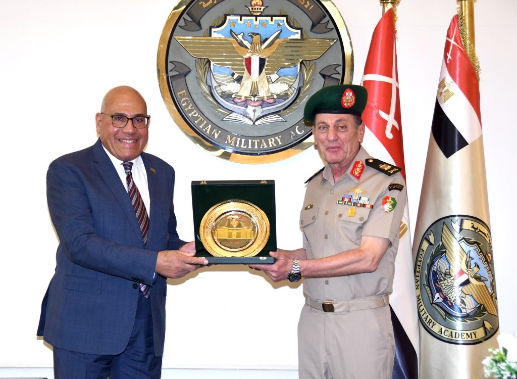 أخبار مصر والعالم لحظة بلحظة - الأكاديمية العسكرية المصرية توقع بروتوكول تعاون مع الهيئة العربية للتصنيع