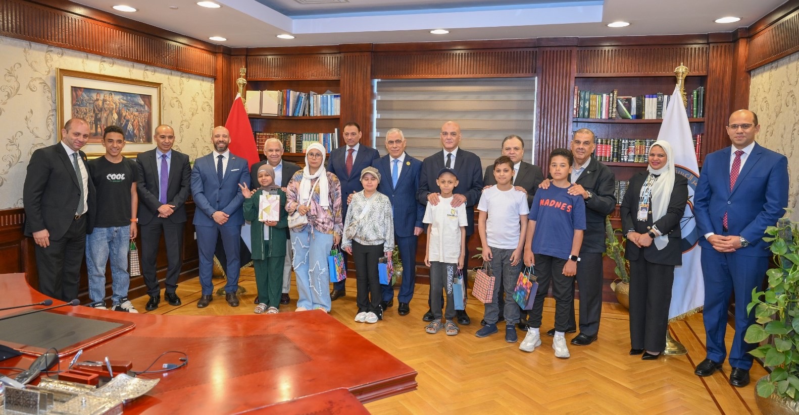 أخبار مصر والعالم لحظة بلحظة - في زيارة إنسانية تعزز قيم التضامن والدعم.. النيابة العامة تستقبل أطفال مستشفى 57357