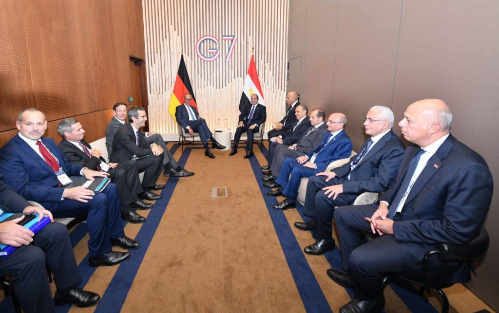 الرئيس يلتقي بالمستشار الألماني على هامش اجتماعات قمة مجموعة السبع أخبار مصر - الرئيس يلتقي بالمستشار الألماني على هامش اجتماعات قمة مجموعة السبع