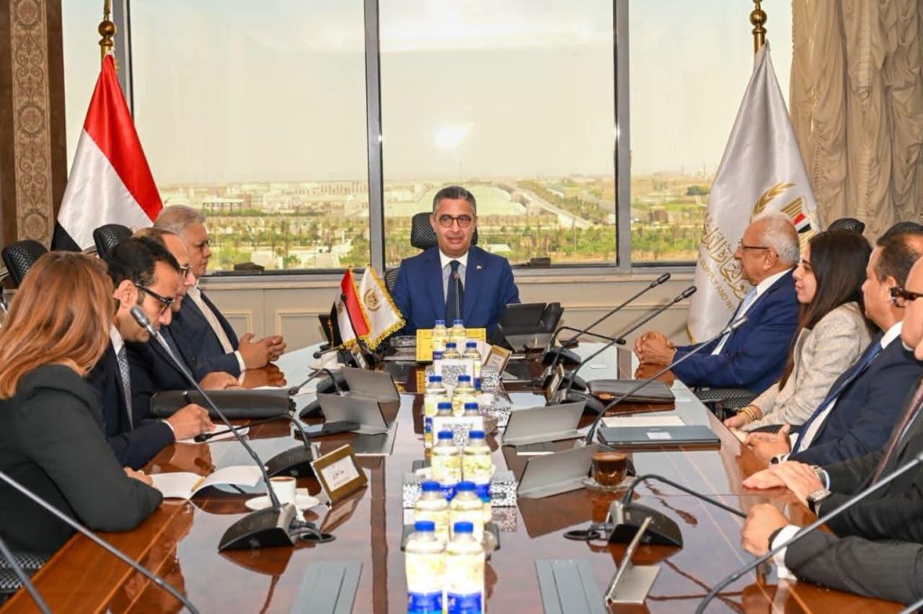 وزير التموين يبحث مع شركة TMT إدخال سلسلة «مونوبري» الفرنسية للسوق المصري وتطوير مشروع «CARRY ON» أخبار مصر - وزير التموين يبحث مع شركة TMT إدخال سلسلة «مونوبري» الفرنسية للسوق المصري وتطوير مشروع «CARRY ON»