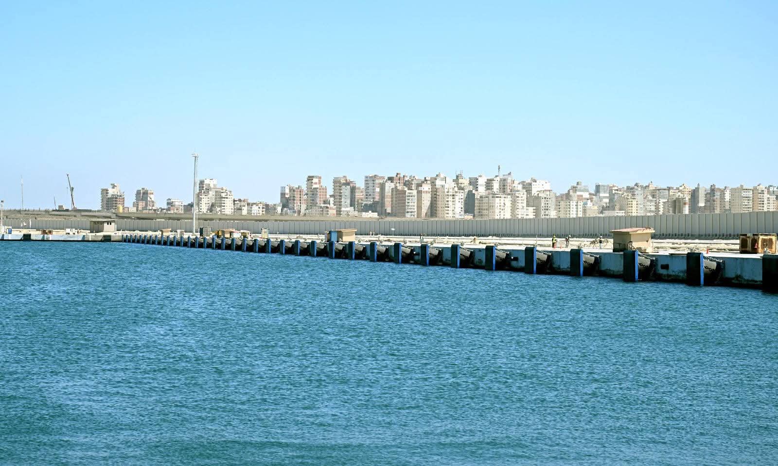 أخبار مصر والعالم لحظة بلحظة - مدبولي يتفقد مشروعات تطوير شرق الإسكندرية: شبكة طرق وميناء أبو قير الجديد لتعزيز التنمية والاستثمار