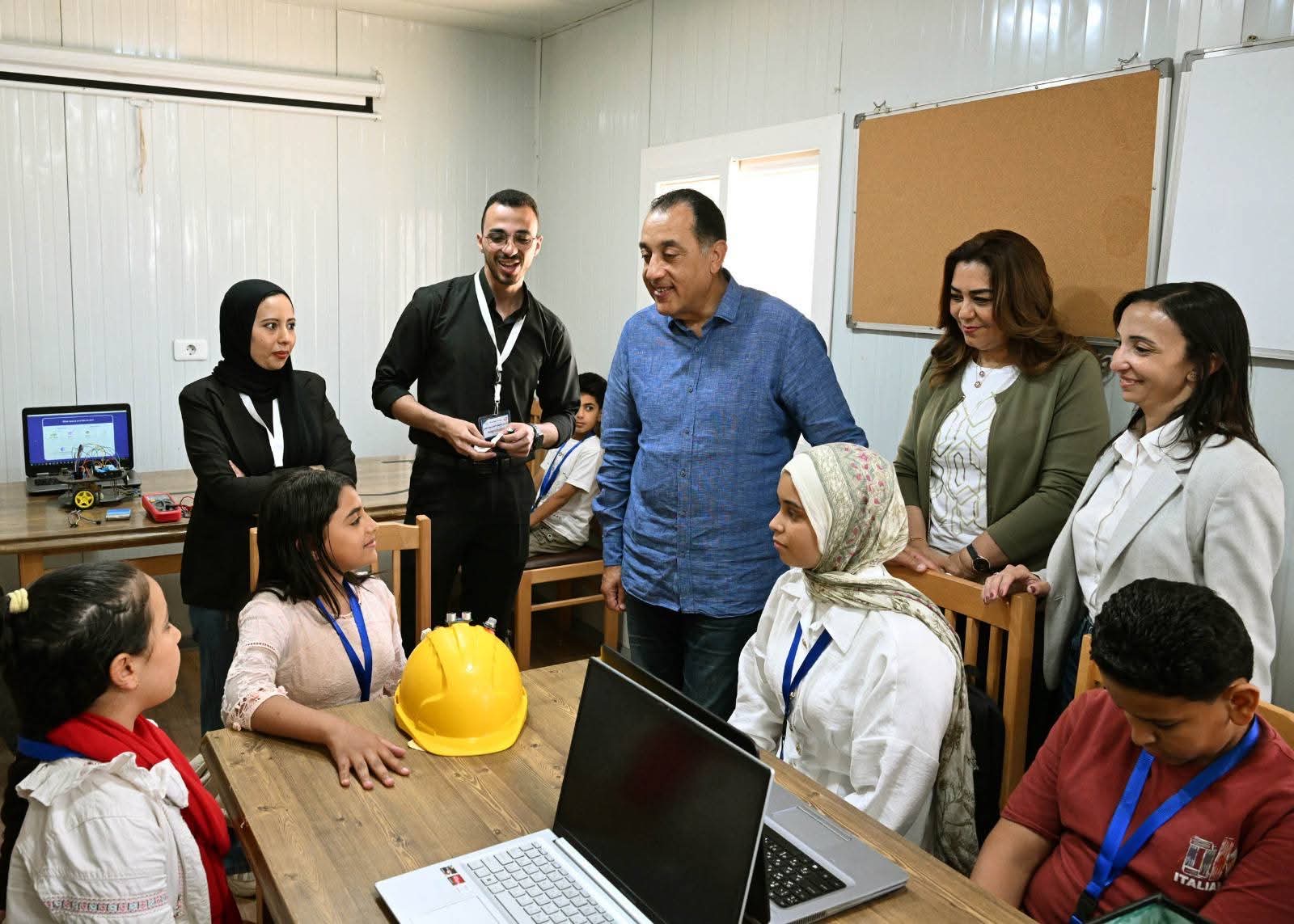 أخبار مصر والعالم لحظة بلحظة - رئيس الوزراء يتفقد منتزه إدكو الدولي في بداية جولته الموسعة اليوم بمحافظة البحيرة