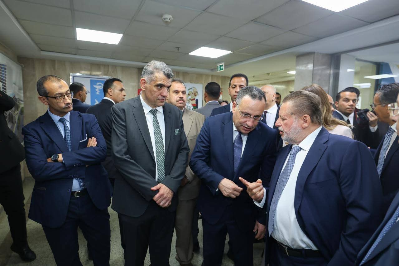 أخبار مصر والعالم لحظة بلحظة - محافظ البنك المركزي ووزير التعليم العالي يفتتحان مشروعات طبية مُطورة بالمعهد القومي للأورام بدعم من القطاع المصرفي