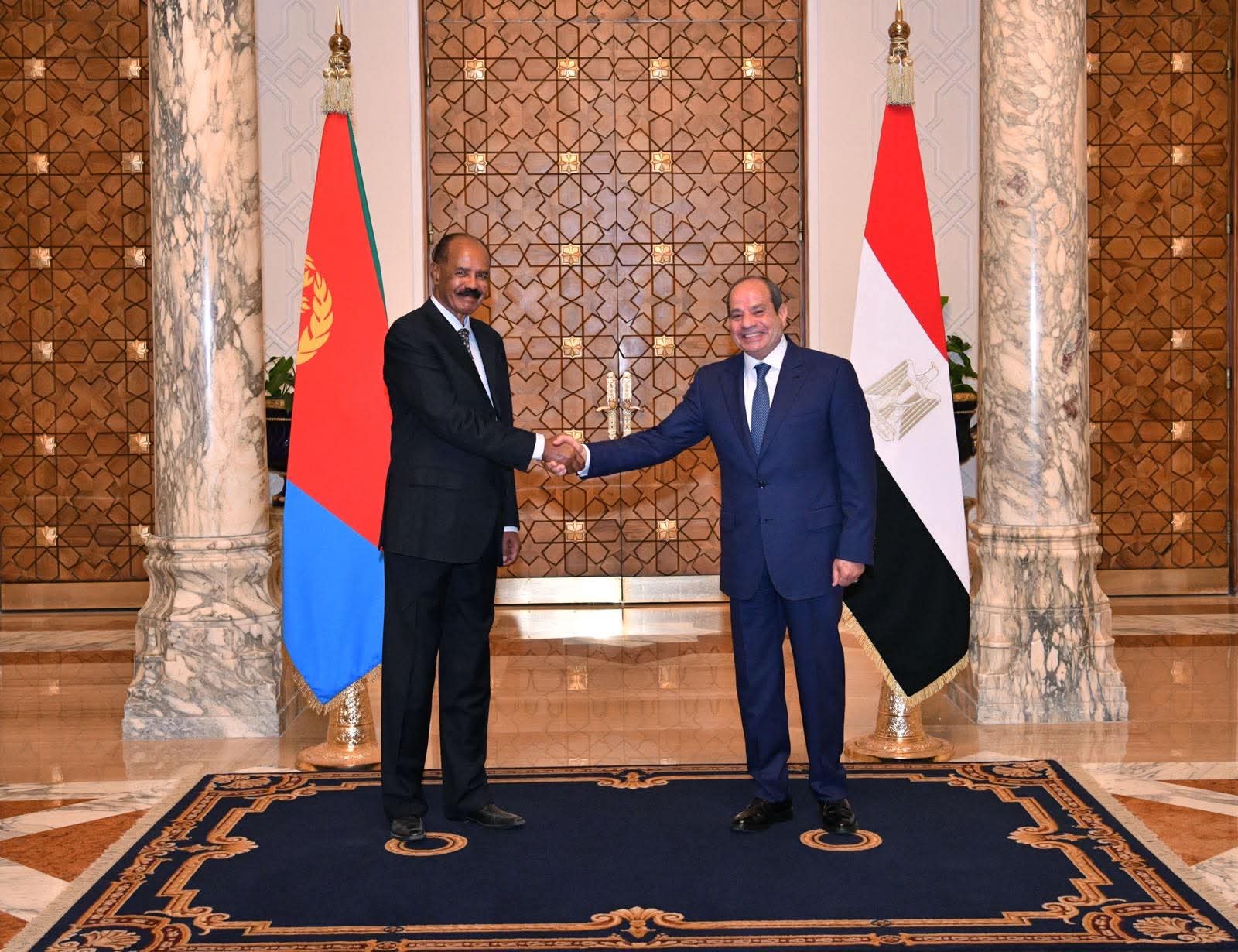 أخبار مصر والعالم لحظة بلحظة - الرئيس السيسي يستقبل نظيره الإيريتري ويبحثا ضمان أمن البحر الأحمر وحرية الملاحة البحرية