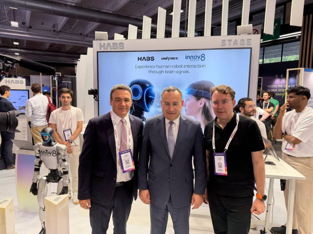 أخبار مصر - وزير التعليم العالي يشارك في معرض “Viva Technology 2026” بفرنسا لتعزيز التعاون الدولي في الابتكار والتكنولوجيا