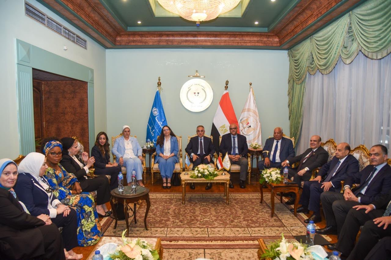 أخبار مصر - وزير العدل يفتتح المحكمة النموذجية الصديقة للطفل بمحكمة شرق الإسكندرية