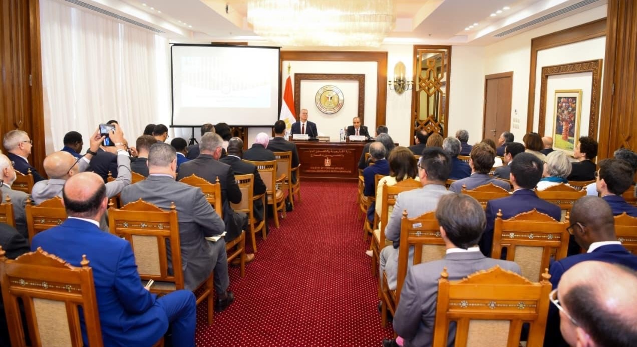 أخبار مصر - وزيرا الخارجية والبترول يعقدان جلسة مع ممثلي السفارات الأجنبية حول قطاعي الطاقة والثروة المعدنية