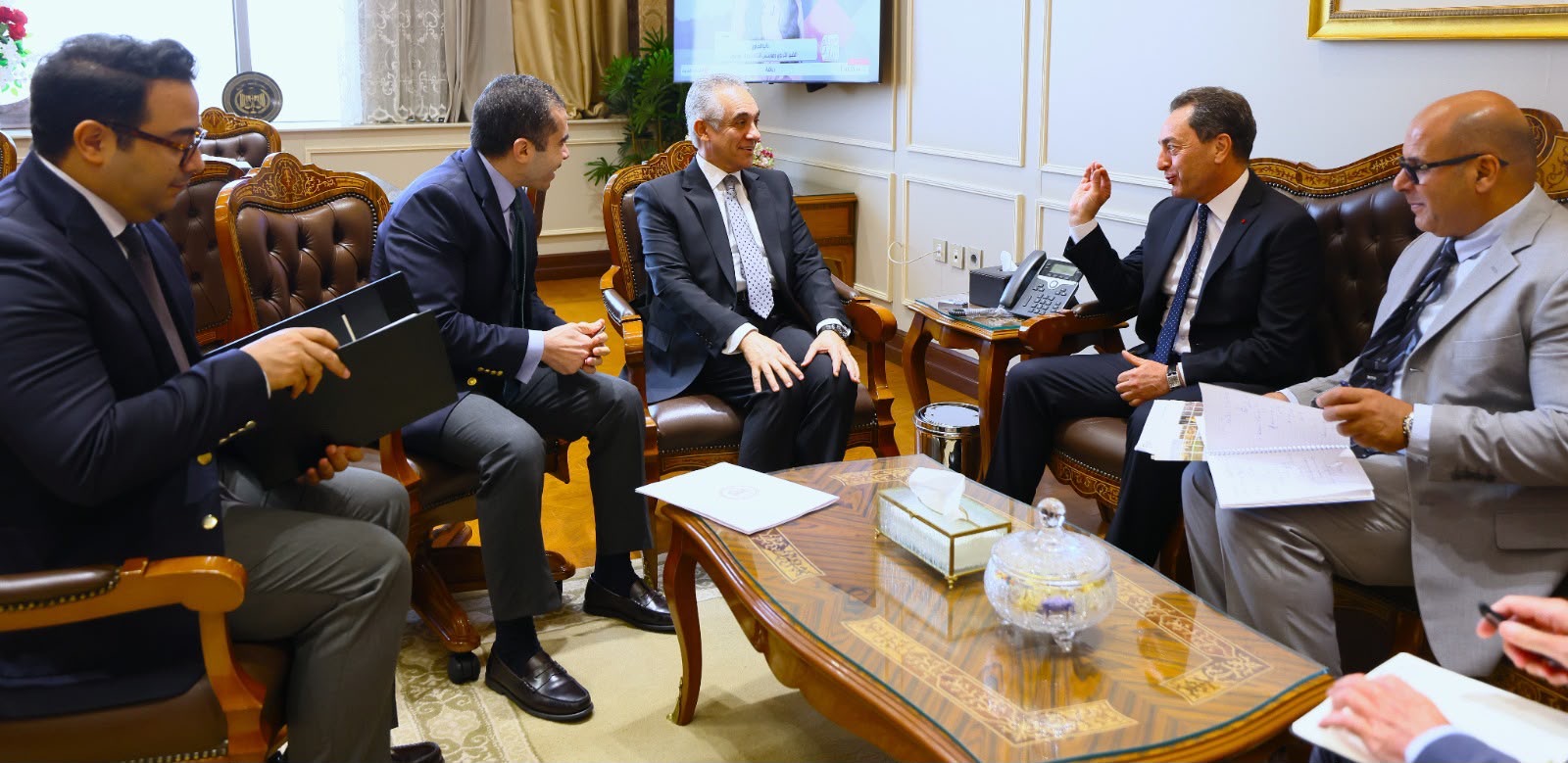أخبار مصر - وزير العدل المصري يبحث مع سفير فرنسا بالقاهرة التعاون القضائي المشترك