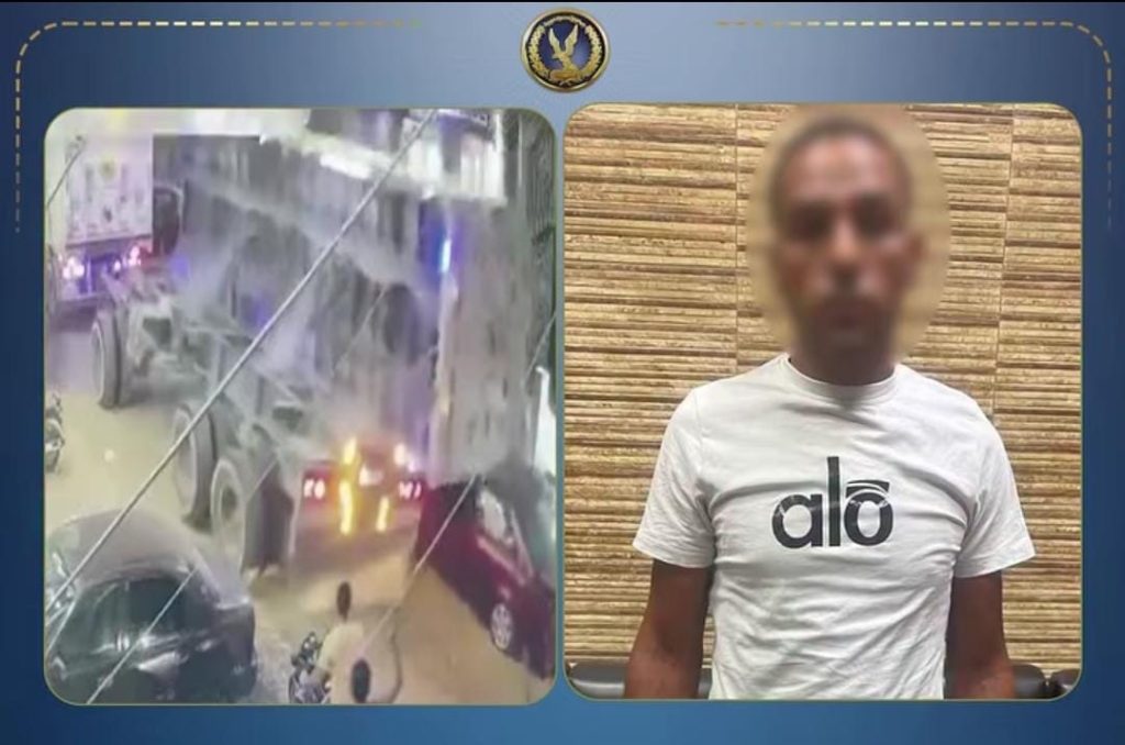 مصرع شخص إثر انقلاب مقطورة سيارة نقل فوق سيارتين ملاكي بالفيوم.. والداخلية تكشف التفاصيل أخبار مصر - مصرع شخص إثر انقلاب مقطورة سيارة نقل فوق سيارتين ملاكي بالفيوم.. والداخلية تكشف التفاصيل