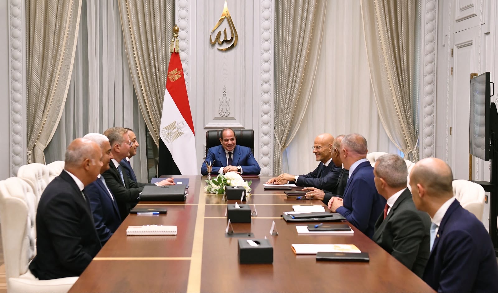 أخبار مصر - الرئيس السيسي يستقبل الرئيس التنفيذي لشركة إيني الإيطالية