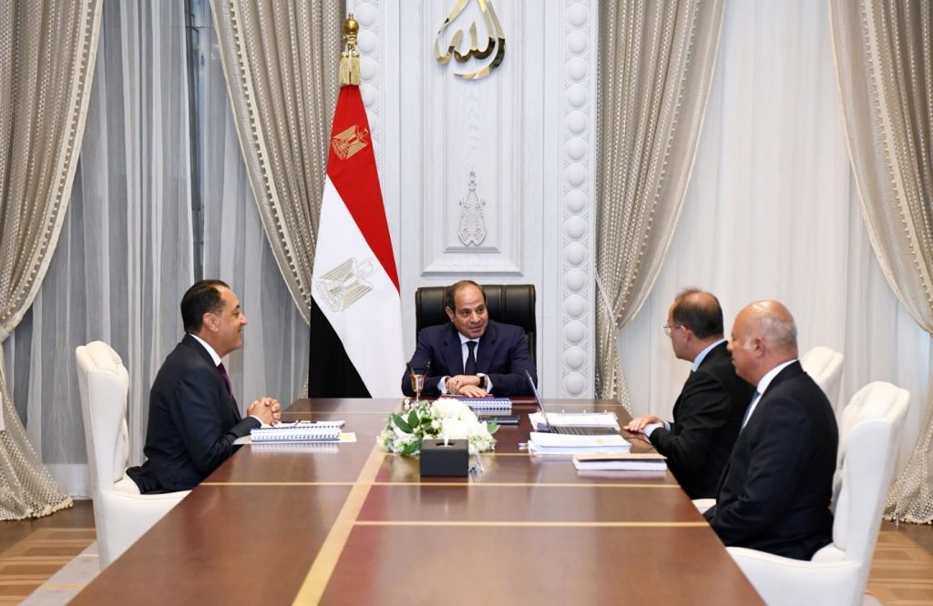 أخبار مصر - الرئيس عبد الفتاح السيسي يستعرض مستجدات موقف التحوط ضد مخاطر تقلبات أسعار النفط العالمية