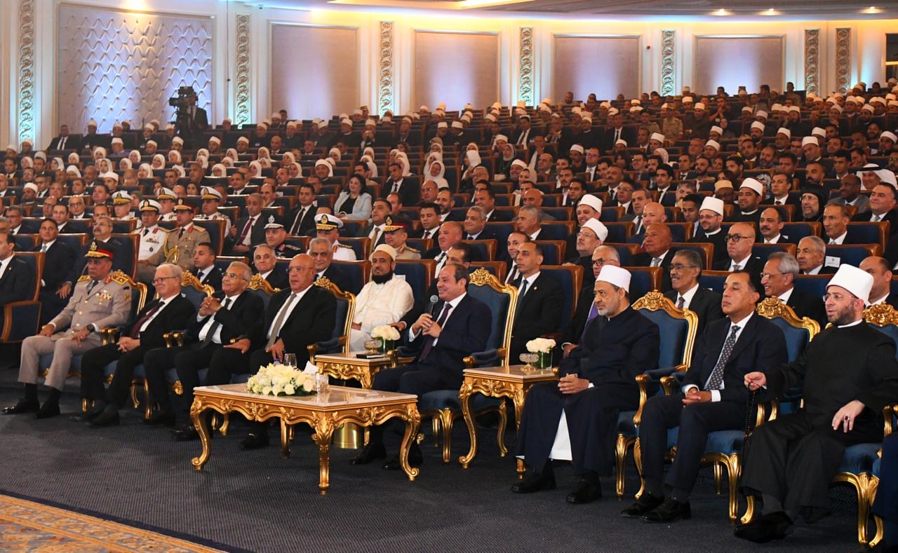 أخبار مصر - الرئيس السيسي يشهد الاحتفال بذكرى المولد النبوي الشريف