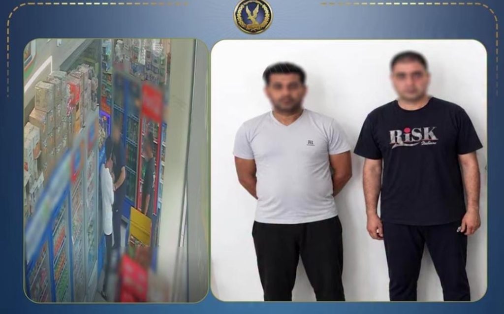 أخبار مصر - خلافات مالية تنتهي بسرقة محل في دمياط.. استأجروا عمالا لتحميل المسروقات دون علمهم
