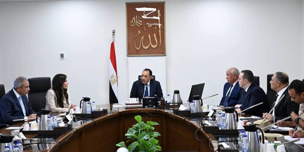 رئيس الوزراء يُتابع الموقف التنفيذي لتطوير وتنمية منطقة الساحل الشمالي الغربي أخبار مصر - رئيس الوزراء يُتابع الموقف التنفيذي لتطوير وتنمية منطقة الساحل الشمالي الغربي