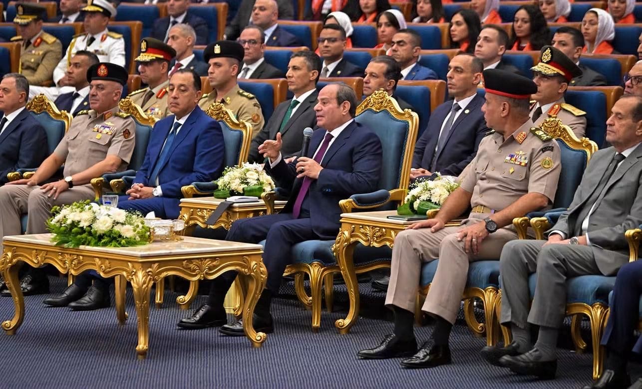أخبار مصر - الرئيس السيسي يشهد حفل تخرج الدورة رقم «6» للجهات والهيئات القضائية بمقر القيادة الاستراتيجية بالعاصمة الجديدة