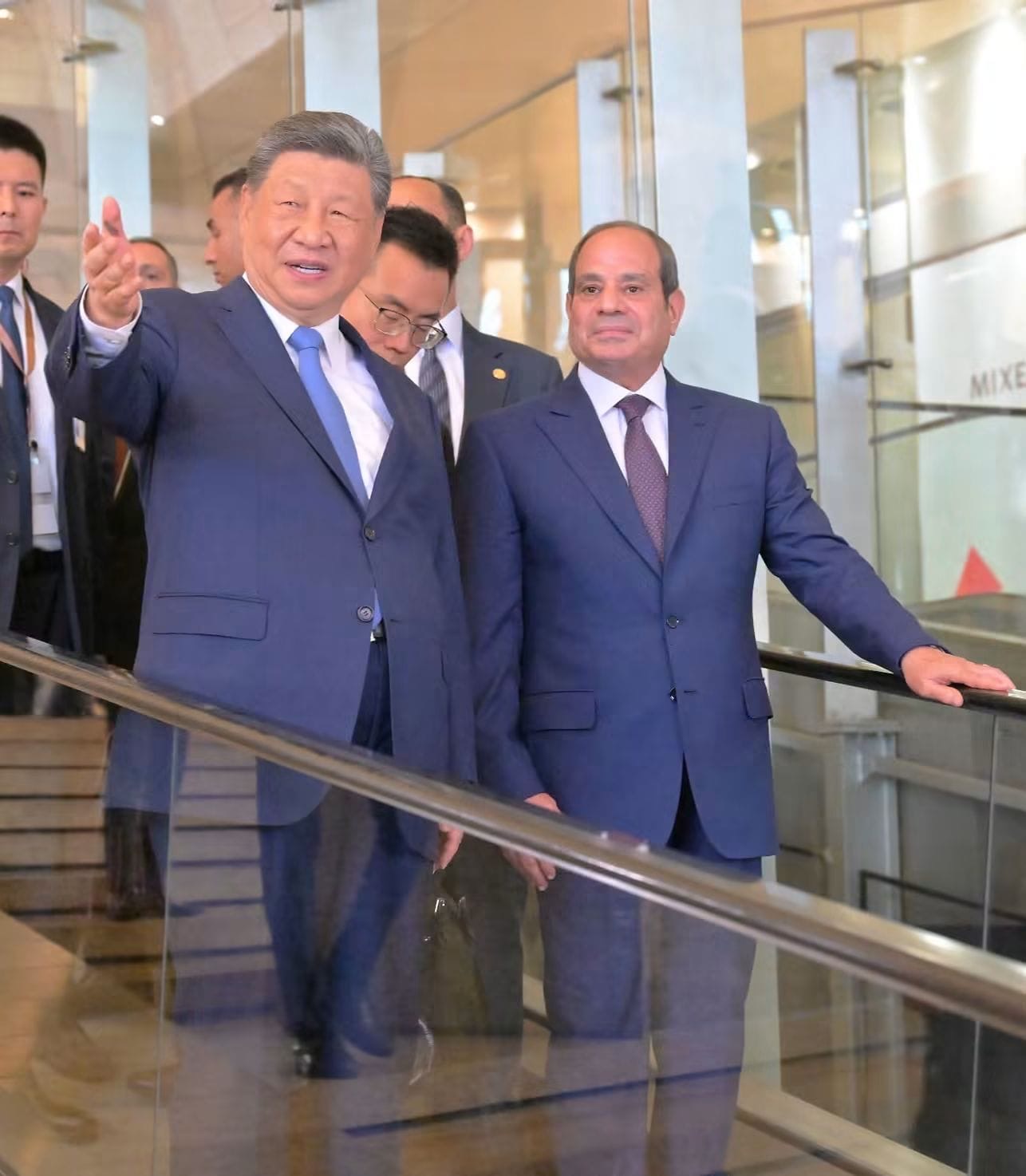 أخبار مصر - الرئيس الصيني يتفقد كنوز المتحف المصري الكبير 