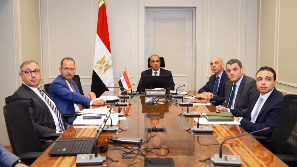 وزير الخارجية يلتقي الموظفين المصريين العاملين بالاتحاد الأفريقي أخبار مصر - وزير الخارجية يلتقي الموظفين المصريين العاملين بالاتحاد الأفريقي